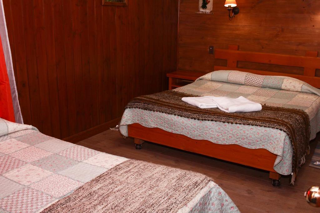 Hostal El Nogal Pucon Exterior photo
